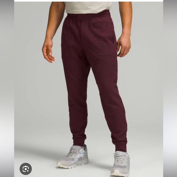 Mens Lululemon At East Jogger Red Merlot Sz M - Picture 1 of 11